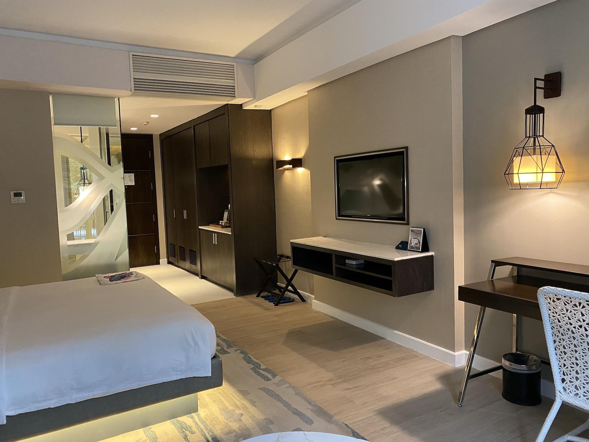 The Lind Boracay Hotel 5*
